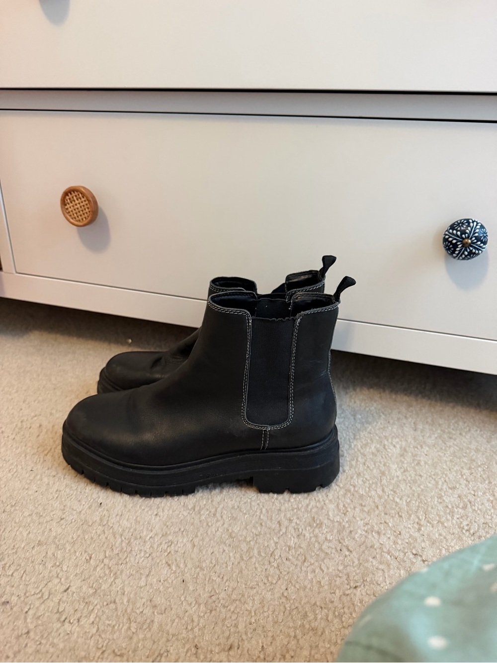 Women’s Marc Fisher 8.5 Black Chelsea Boots - Classic Pull-On Style